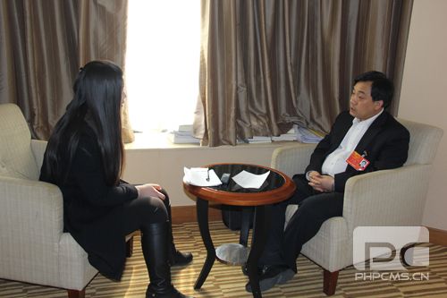 《中国老区建设》圆满完成2013年全国两会采访任务 卓众汽车网