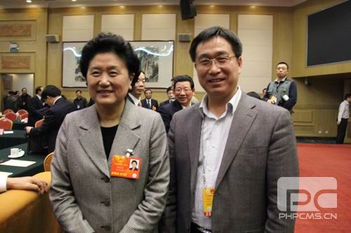 《中国老区建设》圆满完成2013年全国两会采访任务 卓众汽车网