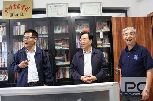 中国老区建设促进会会长邱金凯中将到访卓众出版视察指导工作 卓众汽车网