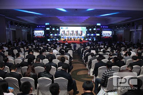 第十届中国工程机械营销高峰论坛暨2012中国工程机械代理商年会成功举办 卓众汽车网